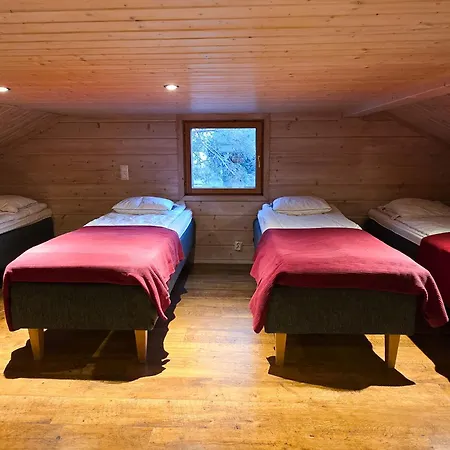 Kotkanpesae 1&2 - 24hloe, Both Sides, Himos Laensihuippu Ski-inout *